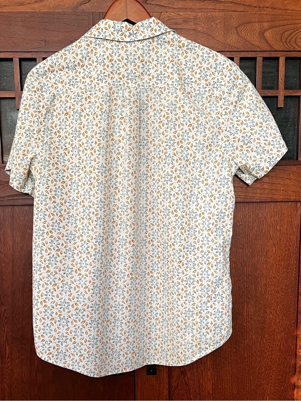 Prana Men's Short-Sleeve Floral Button-Down Shirt - Cream, Gold, Gray—Medium - Picture 2 of 6
